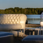Canapé Chesterfield gonflable blanc cassé