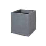Location de cache-pot carré gris foncé