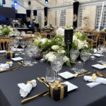 Location de nappe carrée noire